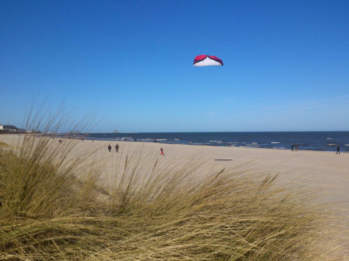 Waldhaus Gertrud - 120 M Zum Strand Heringsdorf  Exteriör bild